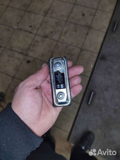 Ручка крышки багажника Skoda Fabia 2