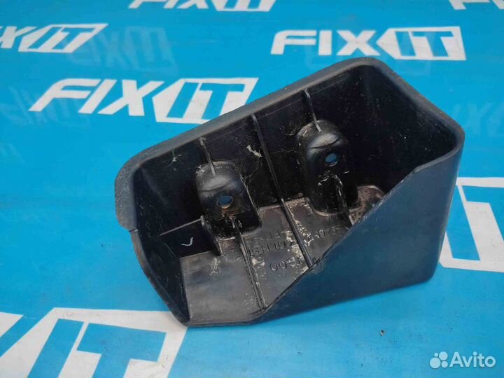 Подставка под ногу MB946522 Mitsubishi