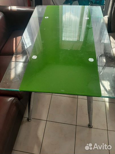 Стол стеклянный
