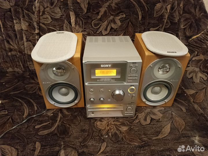 Музыкальный центр sony