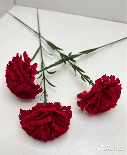 Искусственные цветы/гвоздики