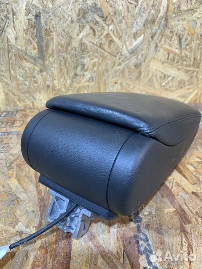 Подлокотник Audi А6 C6 2008-2010