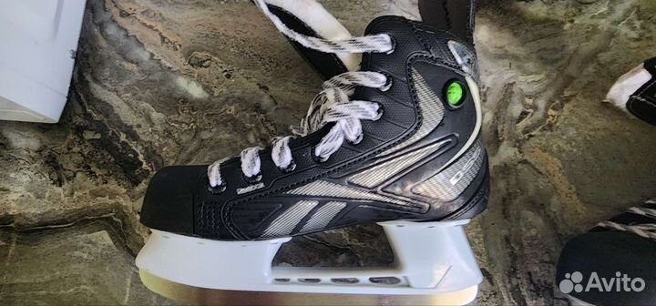 Коньки хоккейные Reebok 35 размер