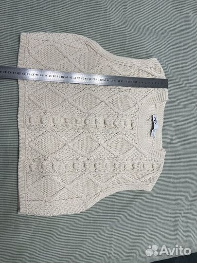 Жилет вязаный женский