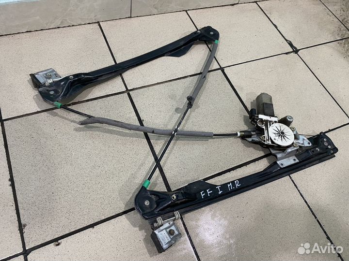 Стеклоподьемник передний правый Ford Focus 1