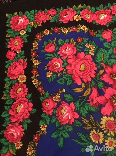 Старинный большой платок