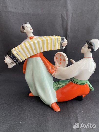 Фарфоровая статуэтка, СССР плясуны Полонне