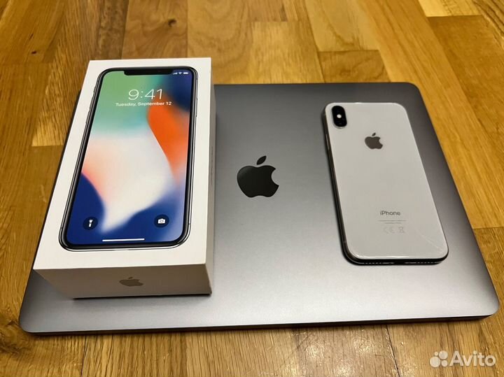 iPhone X, 64 ГБ