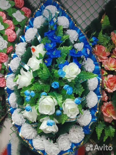 Ритуальные венки и корзины на похороны