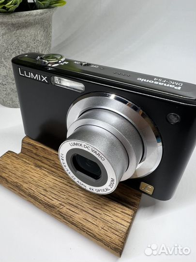 Компактный фотоаппарат Lumix