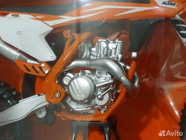 Модель мотоцикла KTM 450SXF 1:6