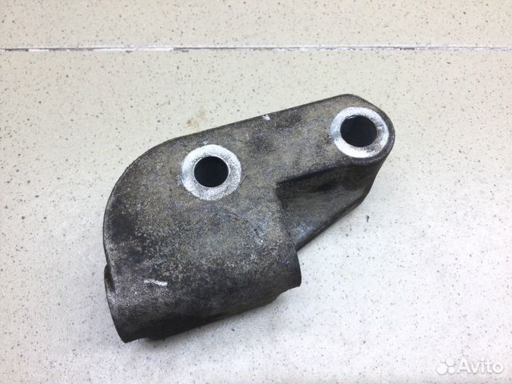 Кронштейн генератора Chevrolet Captiva C100 2.4