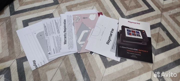 Эхолот Raymarine Element 12-HV