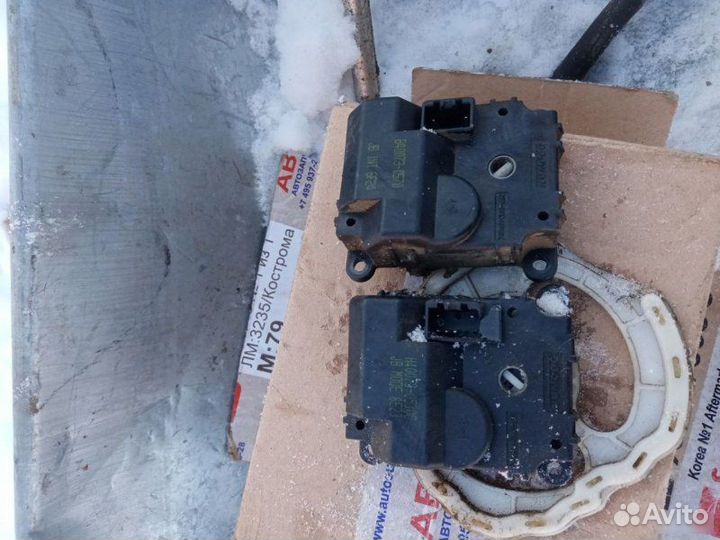 Моторчик заслонок отопителя Kia Rio 2 2006