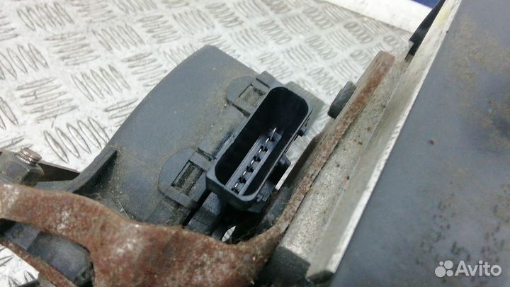 Педаль Nissan Pathfinder R51 2005 18002EB400