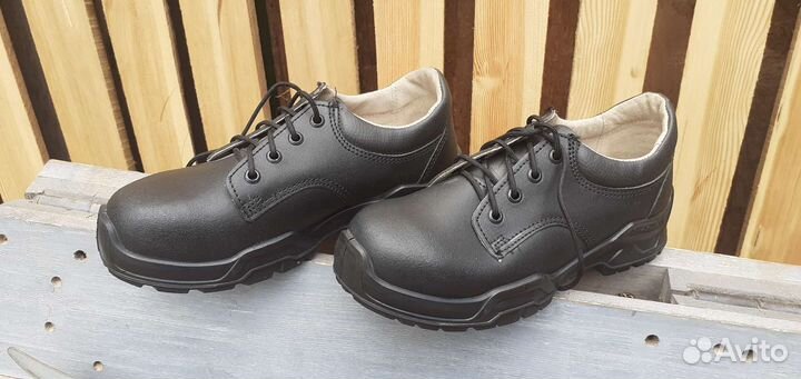 Рабочая обувь одним лотом