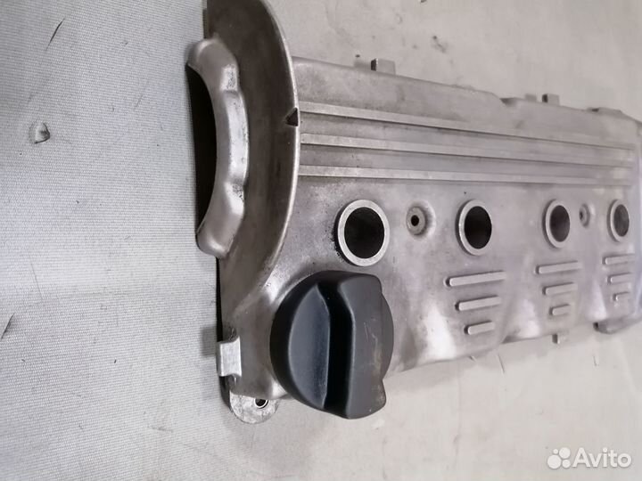 Клапанная крышка VW Passat B3 9A 2.0 1988-1993