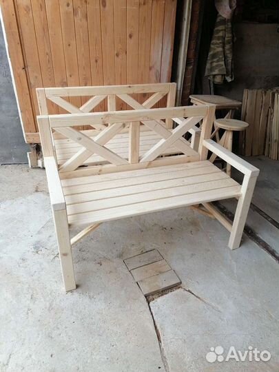 Скамейка для дома и сада