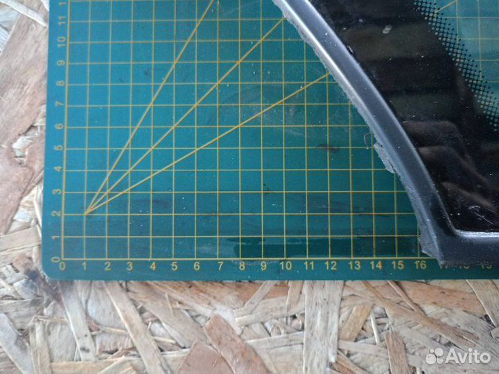 Стекло багажника левое Fiat Tempra SW 88-98