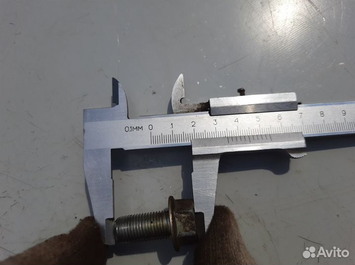 Болт шкива распредвала Daewoo Matiz