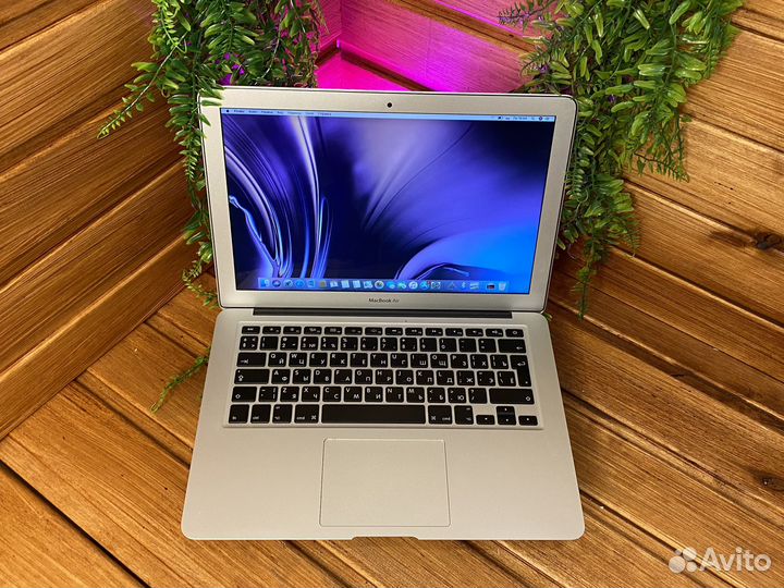 Быстрый ноутбук Apple MacBook Air 13 2017