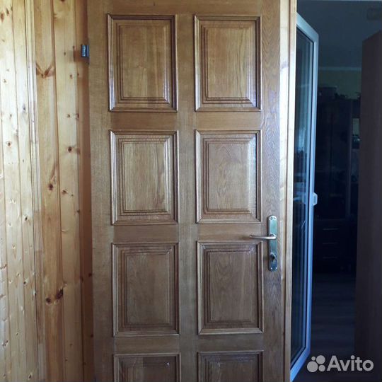 Продаю дверь из натурального дуба, не шпон
