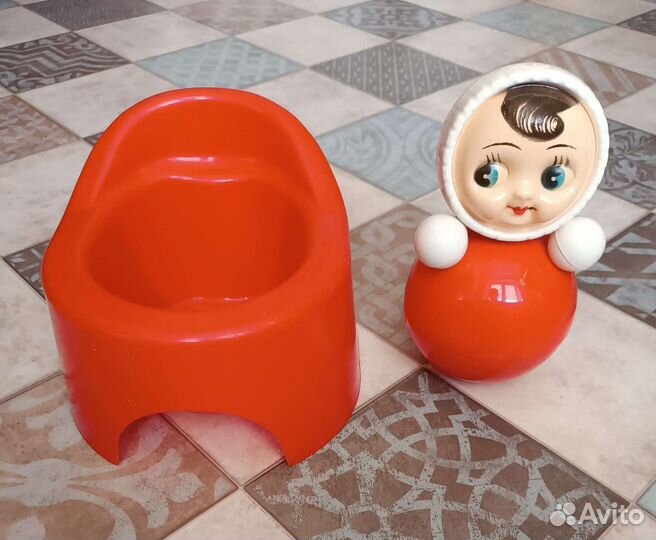 Горшок и неваляшка
