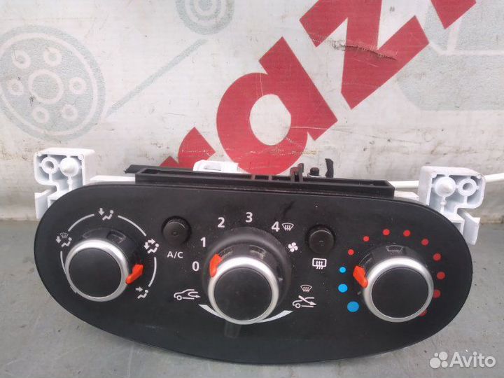 Блок управления печкой Renault Sandero Stepway 1.5