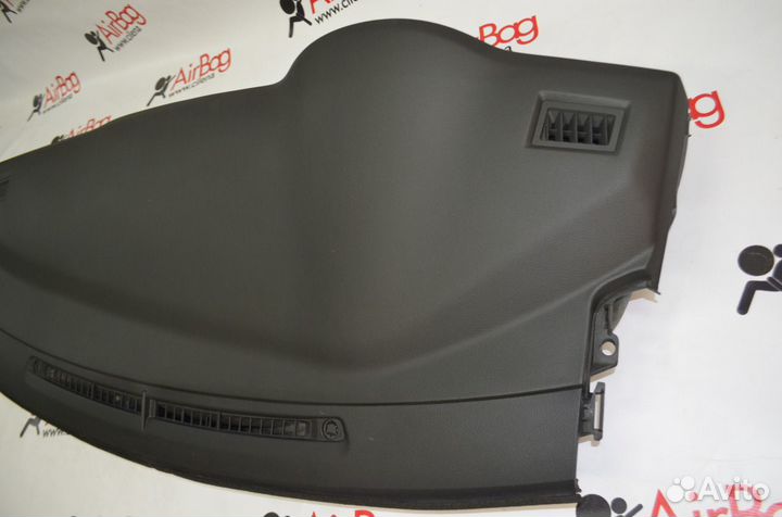 Торпедо панель приборов Toyota Corolla