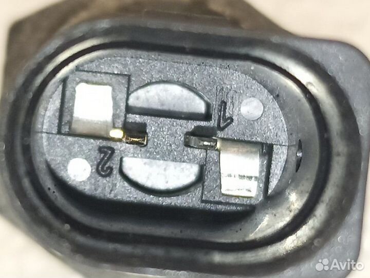 Датчик давления масла двс Volkswagen Passat B6 2.0