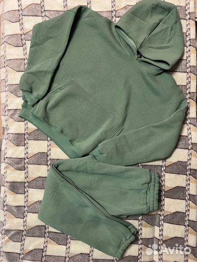 Продам женский спорт. костюм на флисе р. 48,50,52