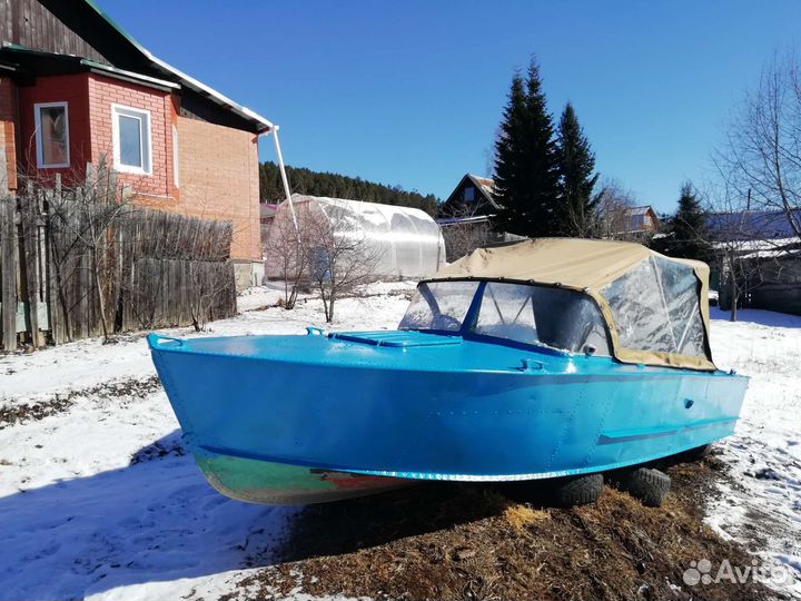 Мото лодка прогресс 2