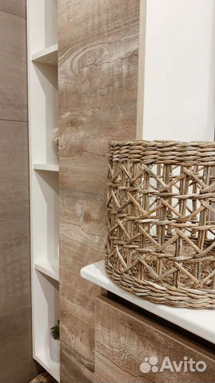 Корзина плетеная из бумажной лозы