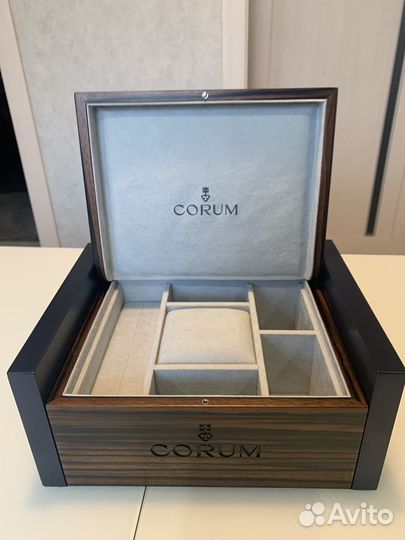 Оригинальная коробка corum