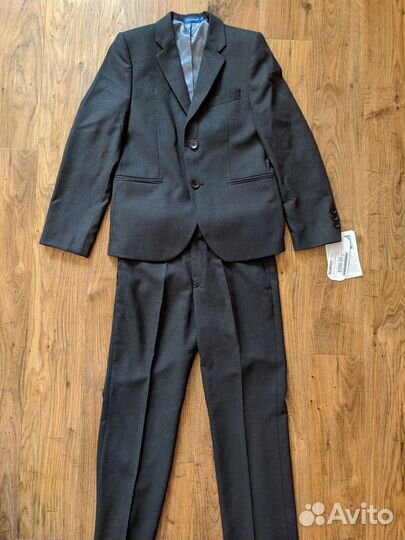 Новый костюм, размер 134-140