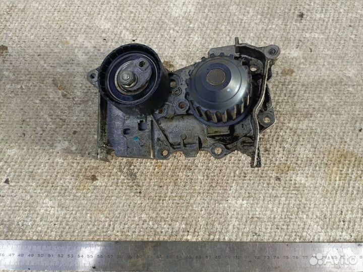 Водяной насос помпа Renault K4M Megane 2