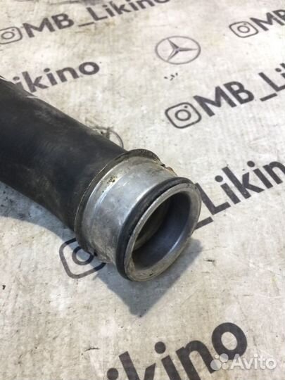 Патрубок системы охлаждения Mercedes OM651