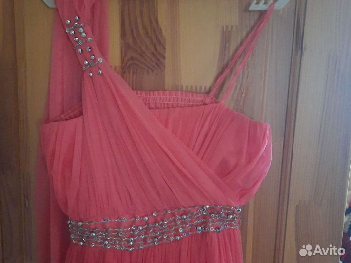 Вечернее платье