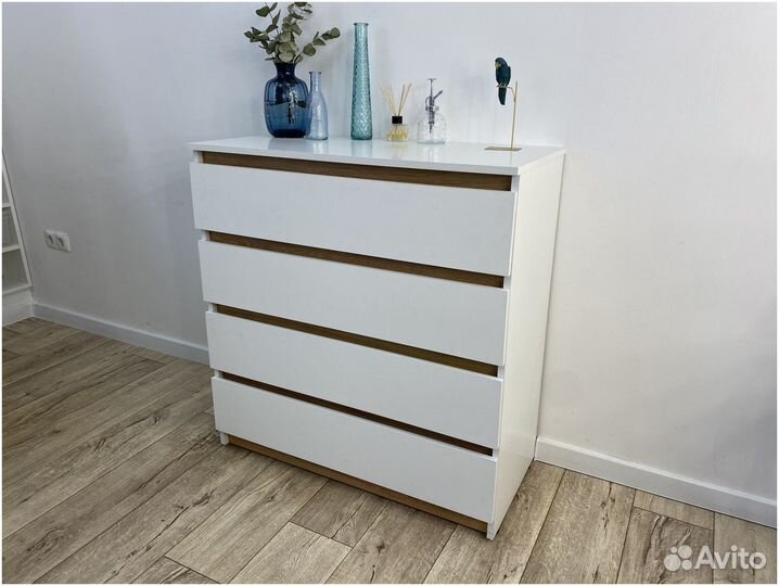 Комод белый 800