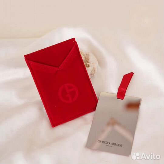 Armani зеркало