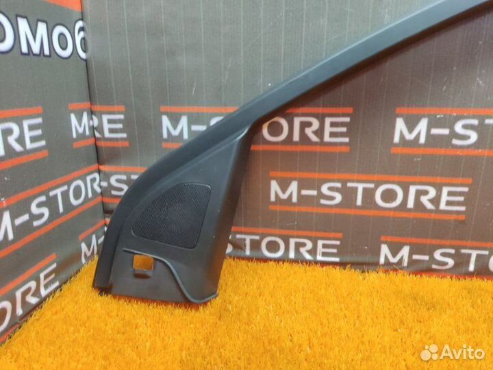 Накладка двери передняя правая Audi Q7 4LB BHK