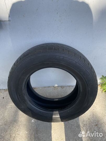 Hankook Radial RA08 215/70 R16 108T