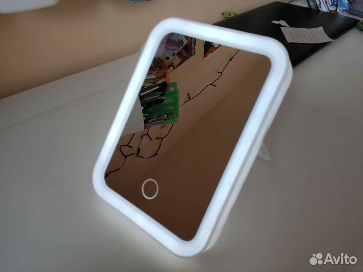 Зеркало с подсветкой настольное