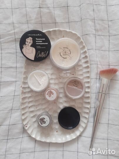 Пудра,хайлайтер,бронзер + тени в подарок