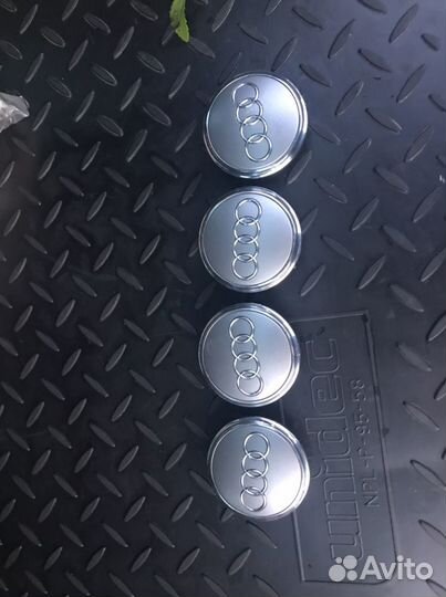 Колпачки на литые диски audi