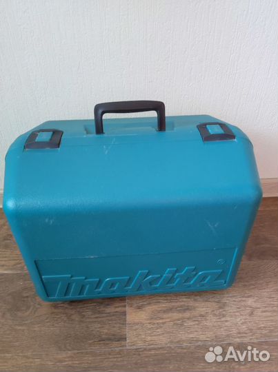 Дисковая пила makita 5704RK