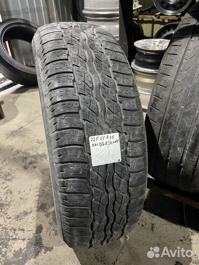 Bridgestone Dueler H/T D687 225/65 R17
