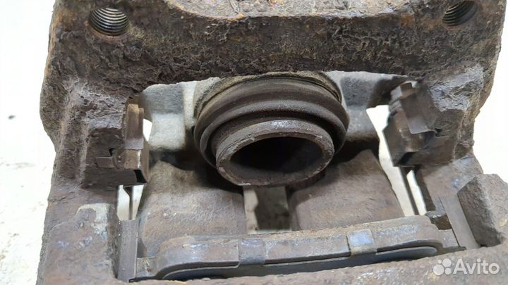 Суппорт Land Rover Discovery 4, 2011