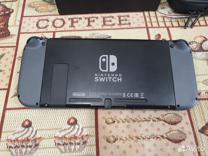 Nintendo switch rev 1 с играми