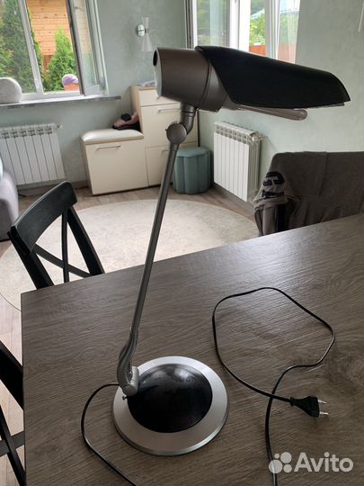 Лампа настольная